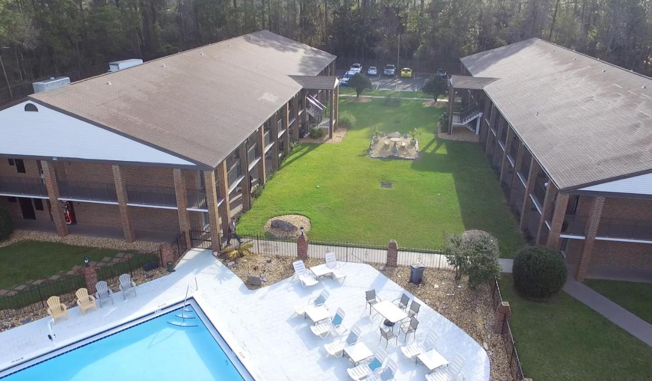 Ferry Pass At Home Inn - Pensacola מראה חיצוני תמונה