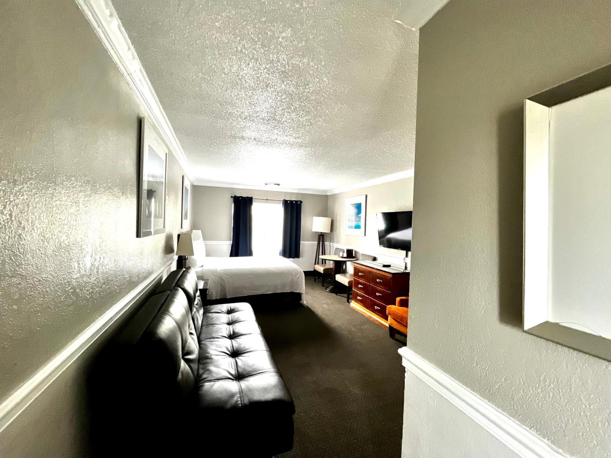 Ferry Pass At Home Inn - Pensacola מראה חיצוני תמונה
