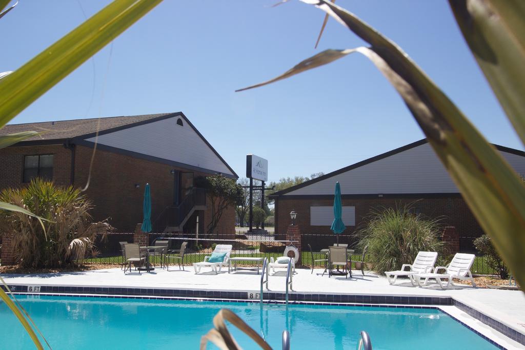Ferry Pass At Home Inn - Pensacola מראה חיצוני תמונה